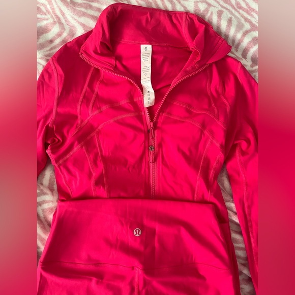 •Lululemon define jacket + Align leggings•NWOT•Passionate Pink•Size: 6
